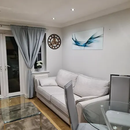 Rays Lodge 2 *